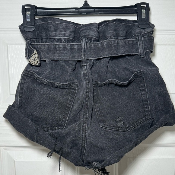 Signature 8 Ultra High Rise Short - Picture 2 of 5